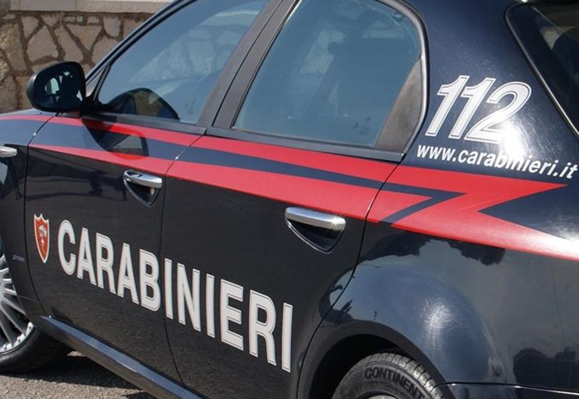 Chiedevano tassi usurai al 100%, i Carabinieri ne arrestano 15