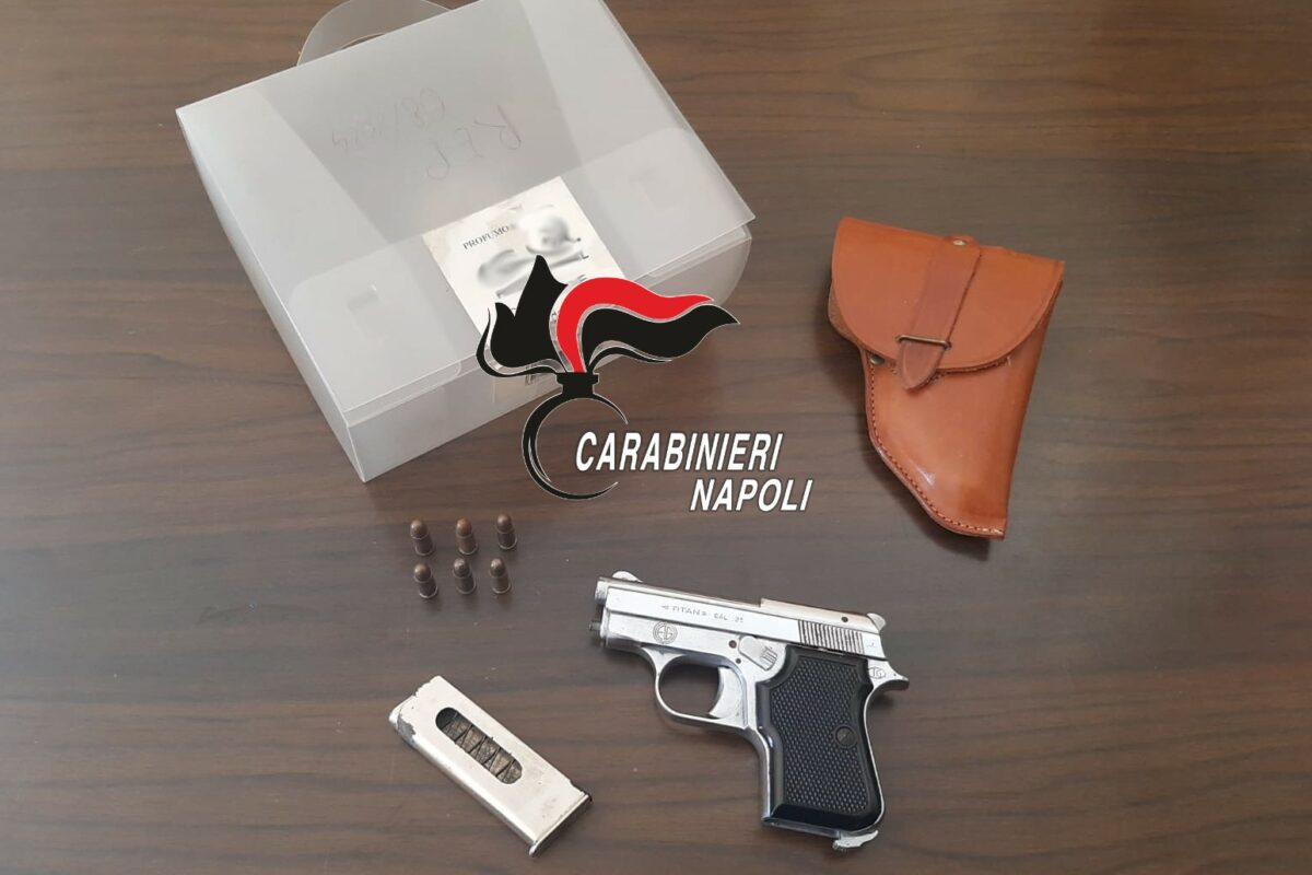 AGEROLA: pistola clandestina nella controsoffittatura, 58enne arrestato dai Carabinieri