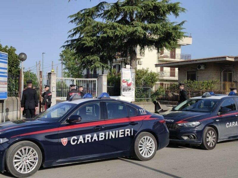 Turisti rapinati a via Marina, i Carabinieri arrestano un nigeriano 40enne