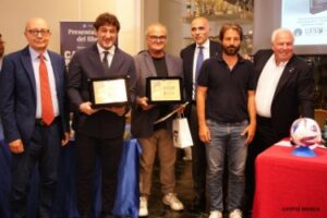 Bruscolotti e Ferrara, premio Capitani per sempre e Memorial Juliano alla presentazione del libro Capitani per sempre