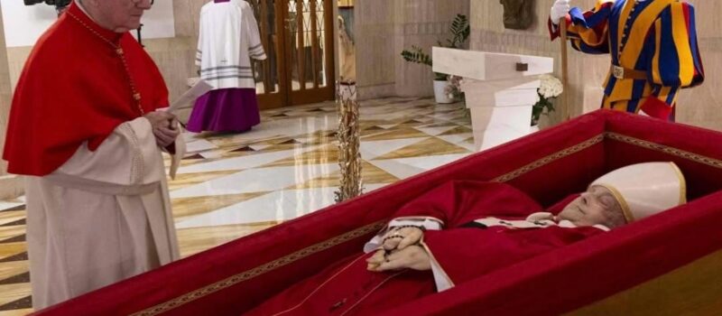 Cardinale Battaglia: “Papa Francesco è stato amico di Napoli”