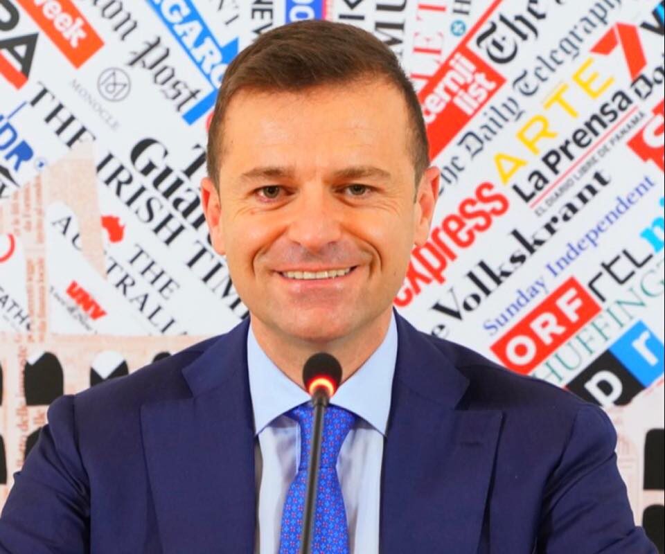 In galera Massimo Coppola, sindaco di Sorrento: tutti mariuoli quando vanno a governare!