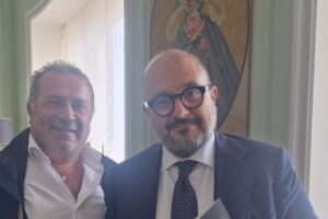 Uomini vittime di violenza, Pisani dona una copia del libro all’ex ministro Sangiuliano