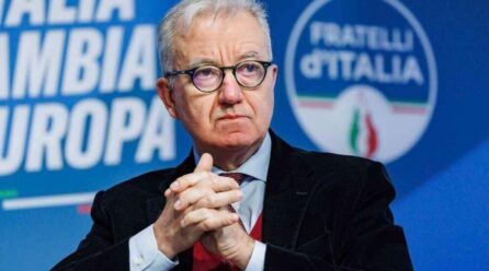 Il sottosegretario Mantovano nella Terra dei fuochi: farà un punto sul contrasto al fenomeno