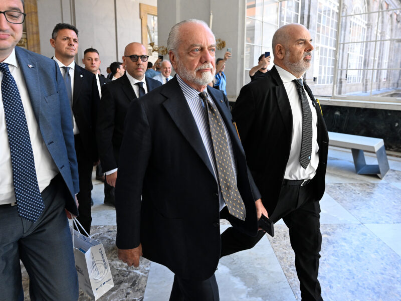 De Laurentiis attacca Dazn: “In quella rete lavorano telecronisti filoromanisti”