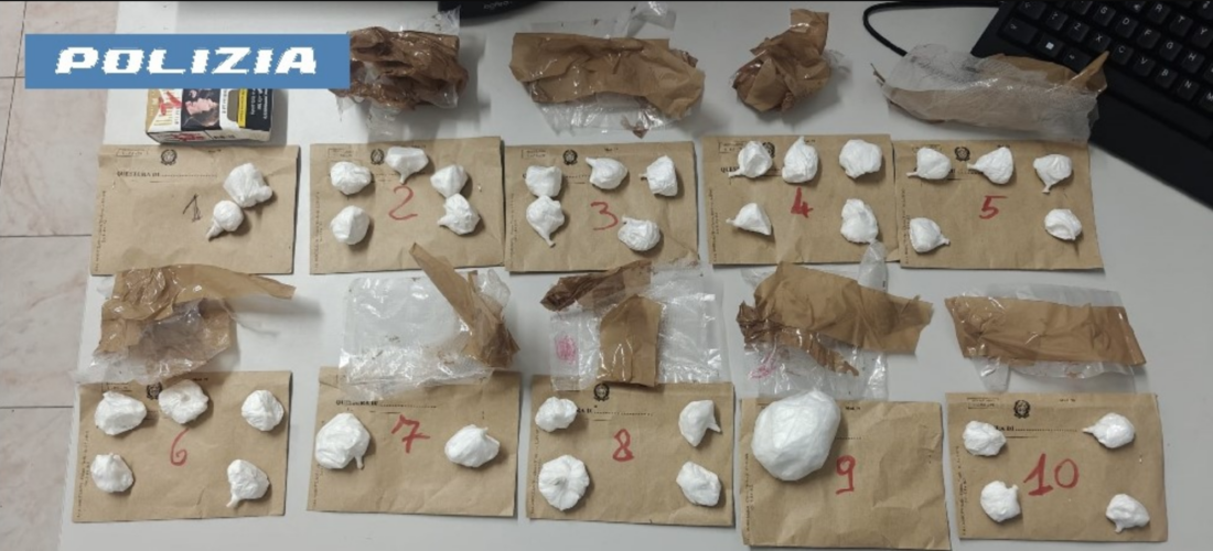 Droga shop a Ischia: fermato dalla Polizia, nello scooter aveva dosi di cocaina